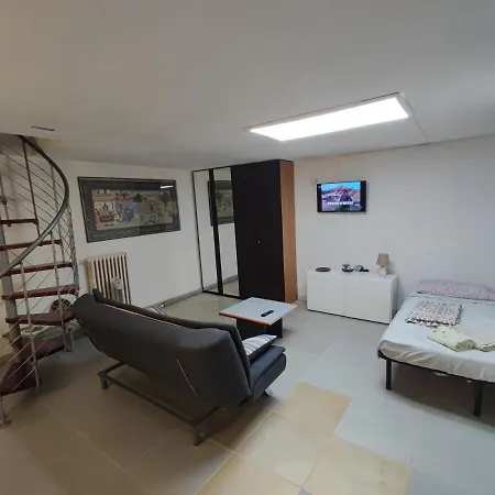 アパート Private Flat By Old Town, Shops *