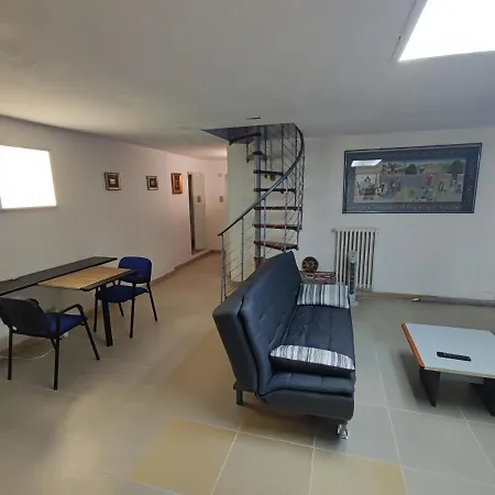 アパート Private Flat By Old Town, Shops *